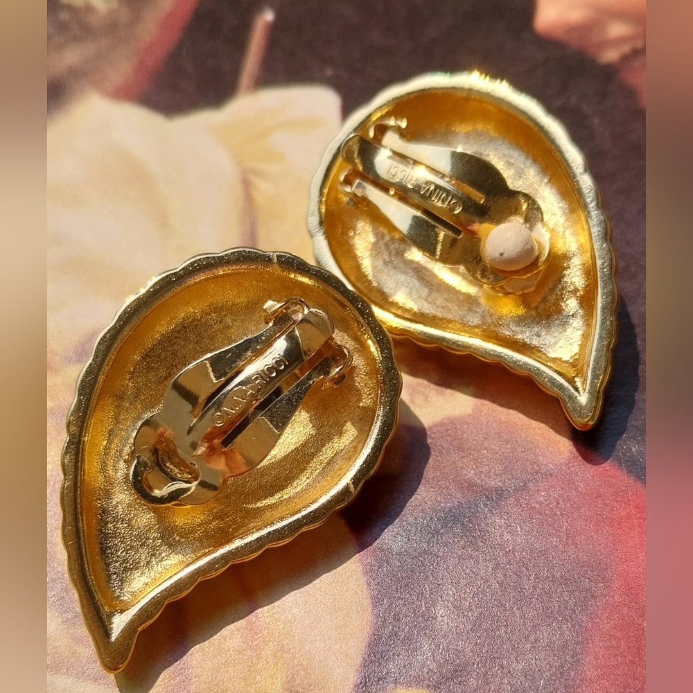 Nina Ricci  Clips Earrings - Picture 6 of 15